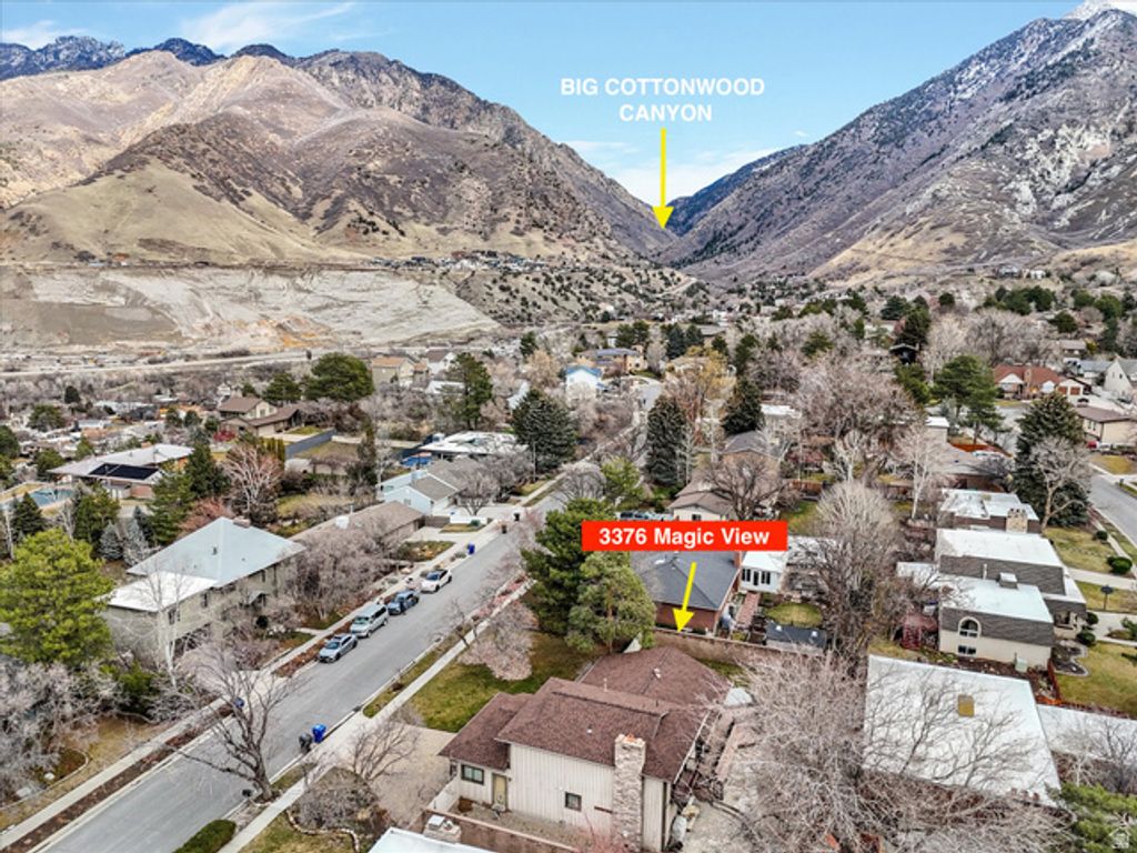 Image 2 of property listing at 3376 E MAGIC VIEW DR, Cottonwood Heights, UT 84121