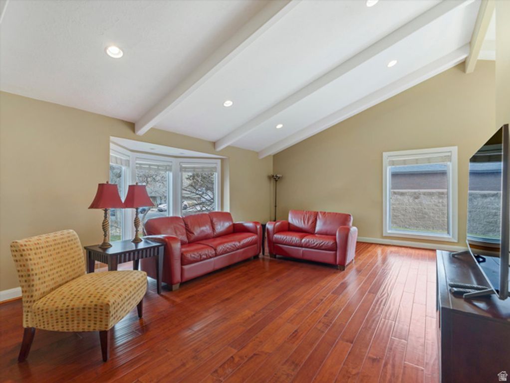 Image 5 of property listing at 3376 E MAGIC VIEW DR, Cottonwood Heights, UT 84121