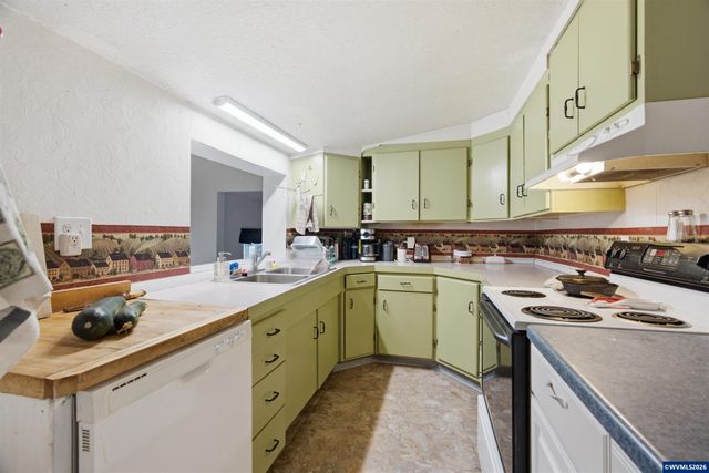 2008 Farmer Rd SE, Jefferson, OR 97352