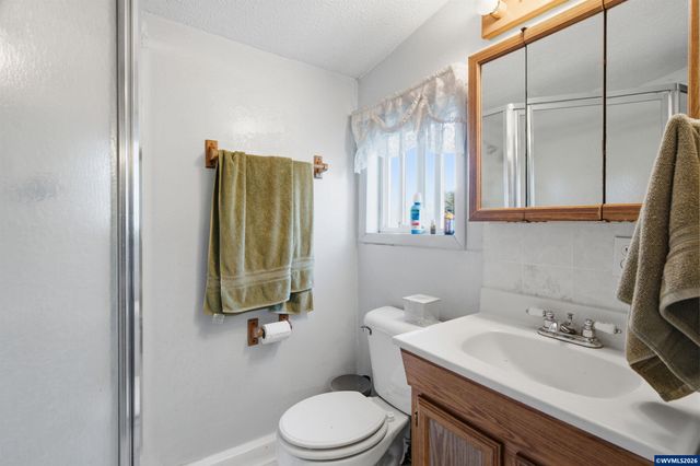 2008 Farmer Rd SE, Jefferson, OR 97352
