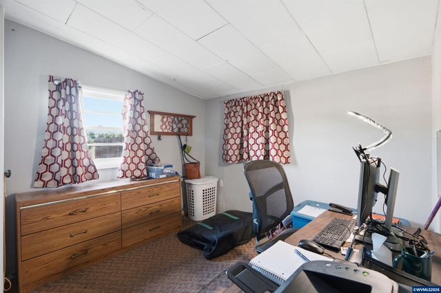 2008 Farmer Rd SE, Jefferson, OR 97352