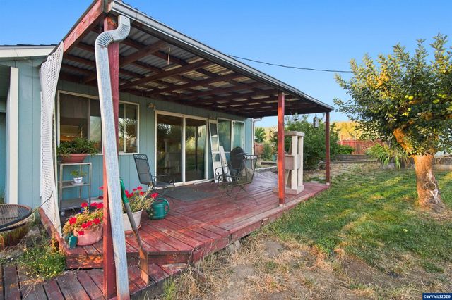 2008 Farmer Rd SE, Jefferson, OR 97352