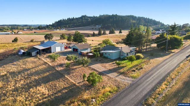 2008 Farmer Rd SE, Jefferson, OR 97352