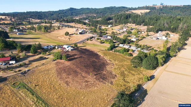2008 Farmer Rd SE, Jefferson, OR 97352