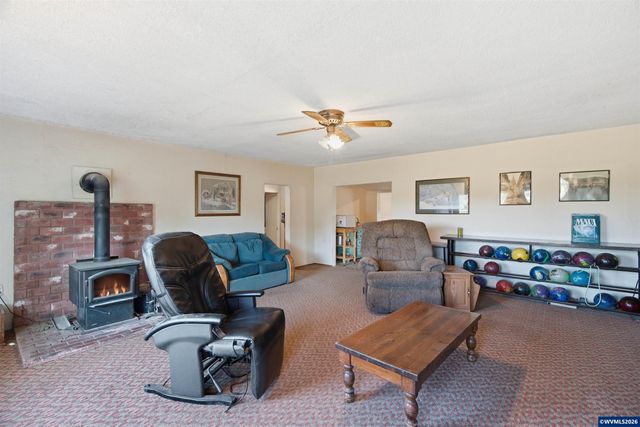 2008 Farmer Rd SE, Jefferson, OR 97352