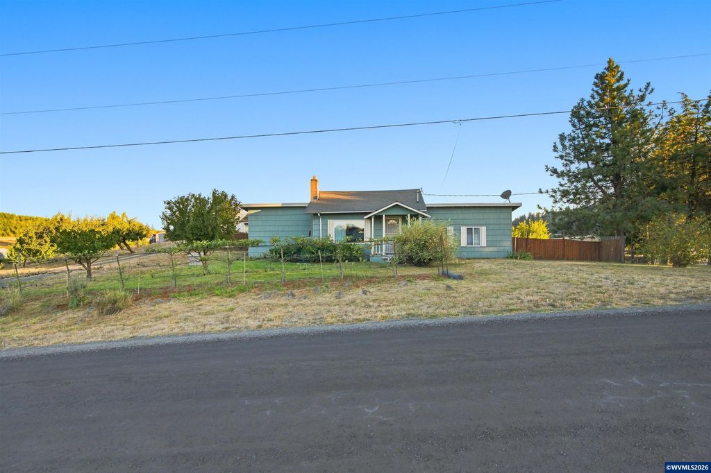 2008 Farmer Rd SE, Jefferson, OR 97352