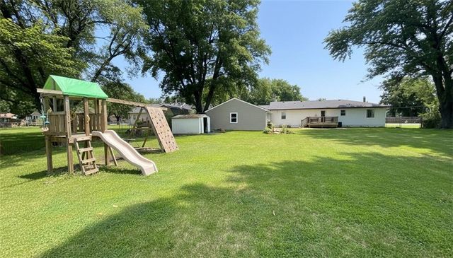 105 Broadway Street, Grain Valley, MO 64029