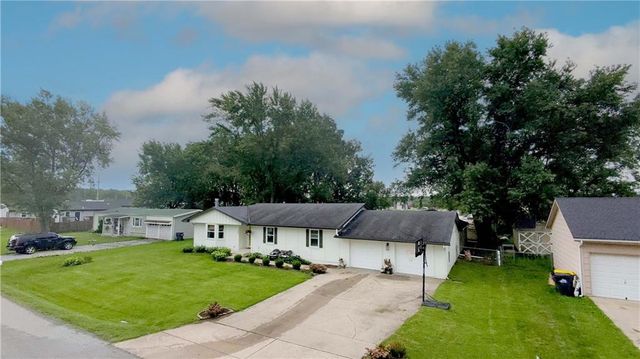 105 Broadway Street, Grain Valley, MO 64029