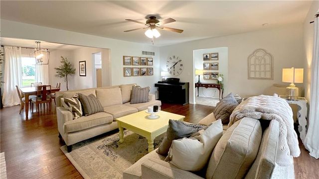 105 Broadway Street, Grain Valley, MO 64029
