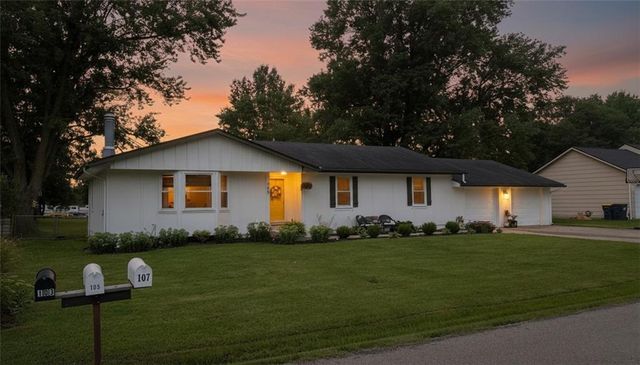 105 Broadway Street, Grain Valley, MO 64029
