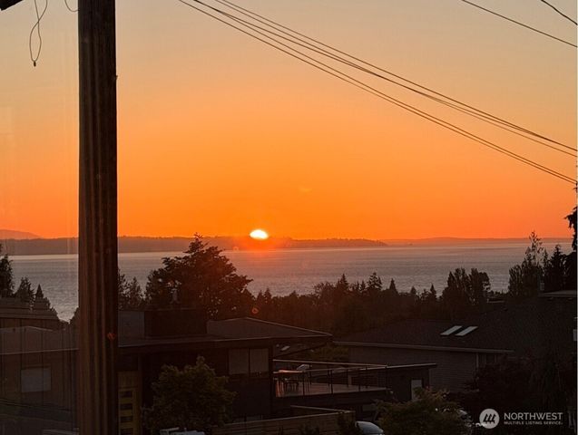 1010 Daley Street, Edmonds, WA 98020