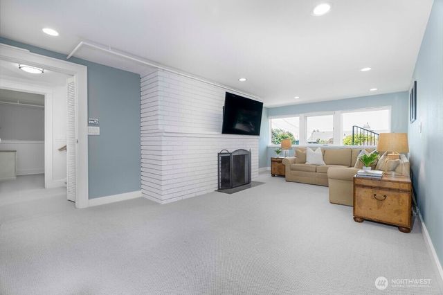 1010 Daley Street, Edmonds, WA 98020