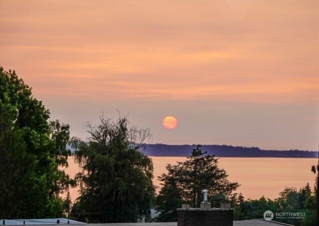 1010 Daley Street, Edmonds, WA 98020