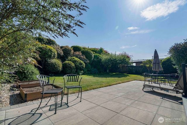 1010 Daley Street, Edmonds, WA 98020