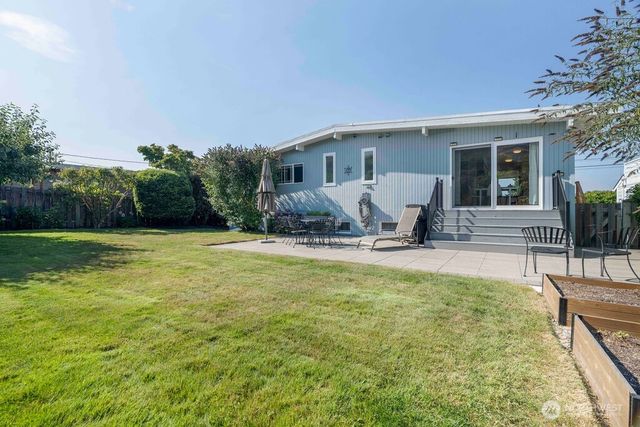 1010 Daley Street, Edmonds, WA 98020