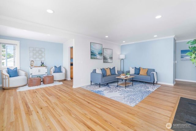 1010 Daley Street, Edmonds, WA 98020