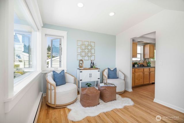 1010 Daley Street, Edmonds, WA 98020