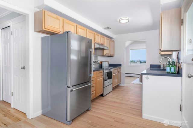 1010 Daley Street, Edmonds, WA 98020