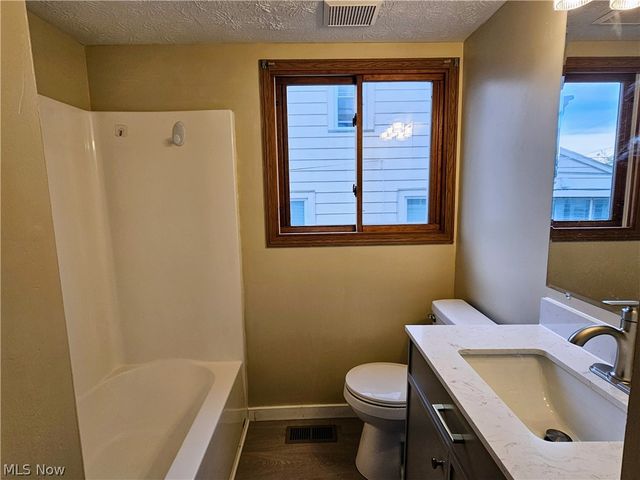 4838 E 86th Street, Garfield Heights, OH 44125
