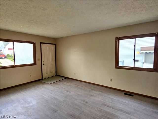 4838 E 86th Street, Garfield Heights, OH 44125