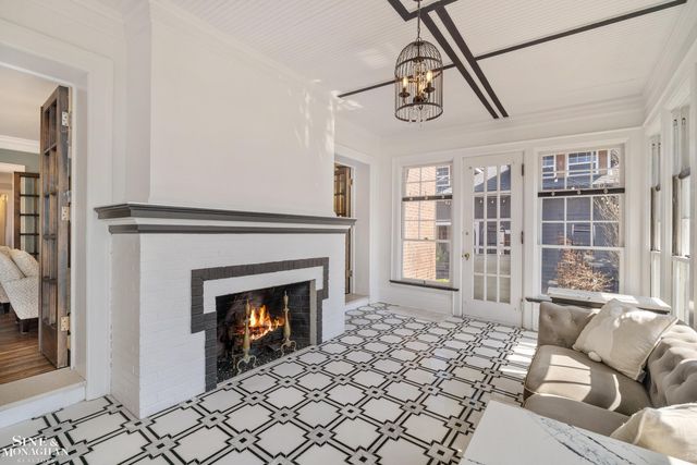 334 University Place, Grosse Pointe, MI 48236