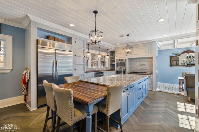 334 University Place, Grosse Pointe, MI 48236