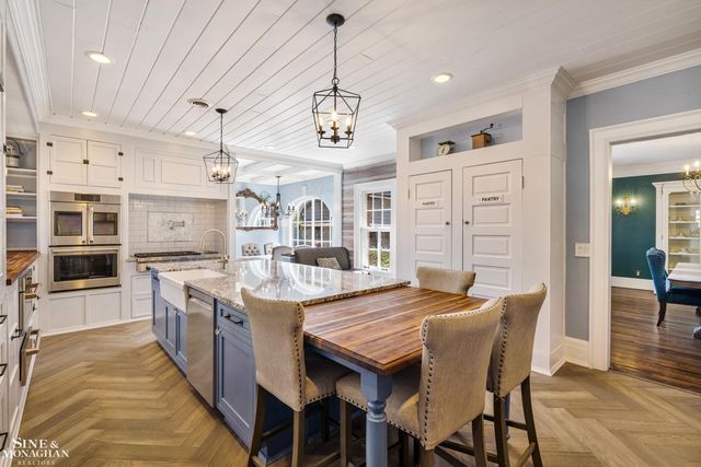 334 University Place, Grosse Pointe, MI 48236