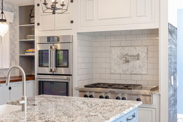 334 University Place, Grosse Pointe, MI 48236