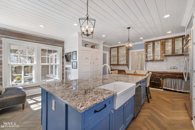 334 University Place, Grosse Pointe, MI 48236