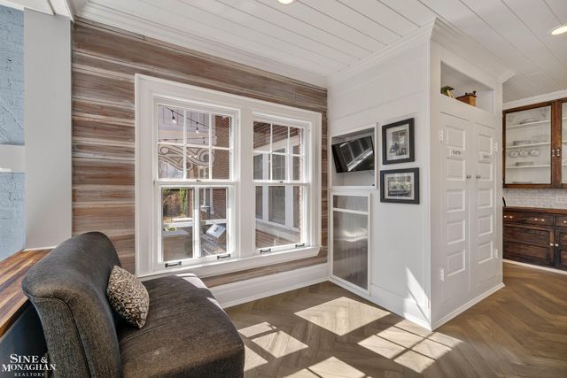 334 University Place, Grosse Pointe, MI 48236