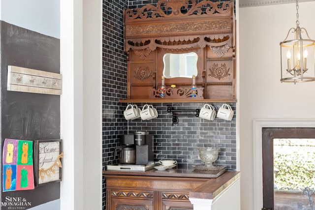 334 University Place, Grosse Pointe, MI 48236