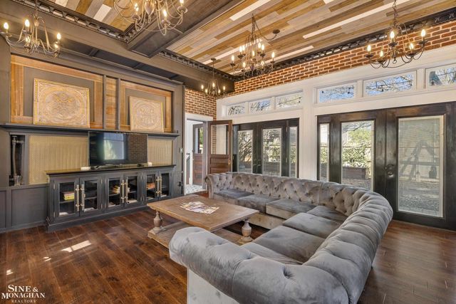 334 University Place, Grosse Pointe, MI 48236