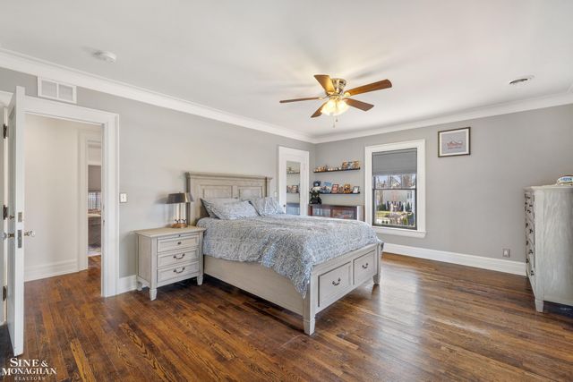 334 University Place, Grosse Pointe, MI 48236