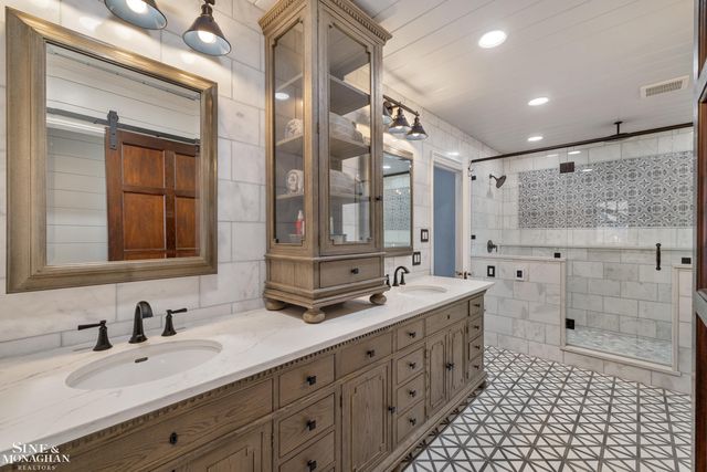 334 University Place, Grosse Pointe, MI 48236