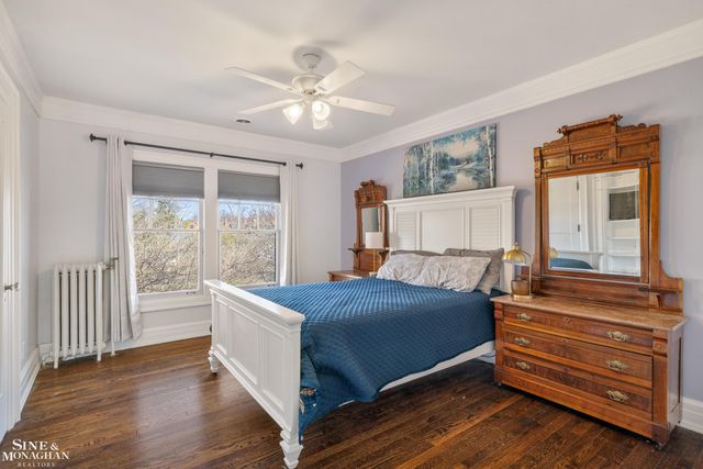 334 University Place, Grosse Pointe, MI 48236