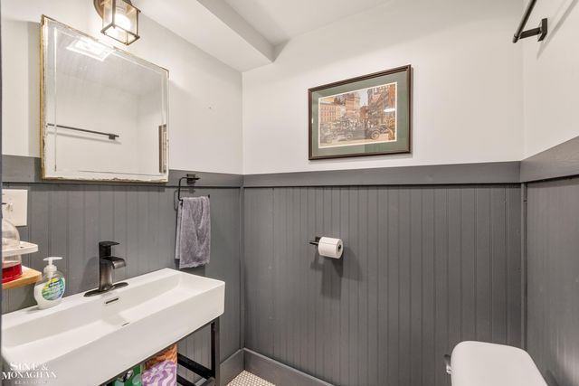 334 University Place, Grosse Pointe, MI 48236