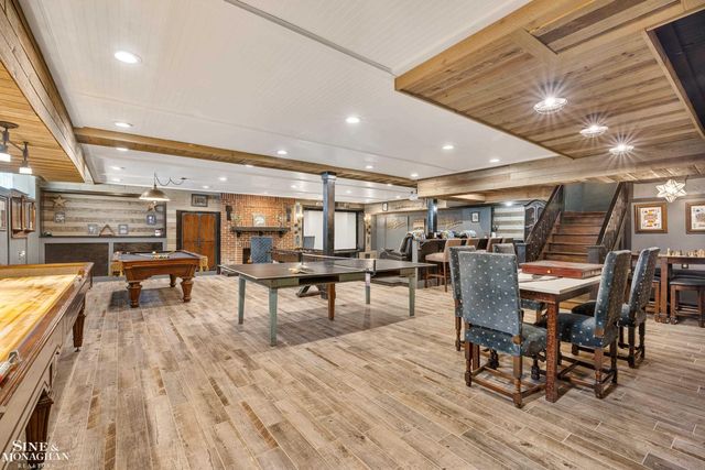 334 University Place, Grosse Pointe, MI 48236