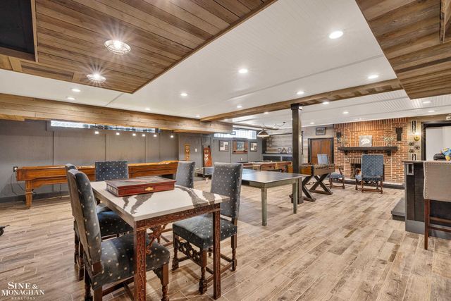 334 University Place, Grosse Pointe, MI 48236