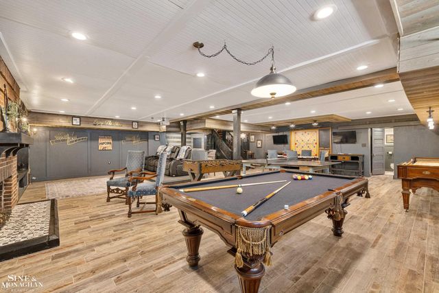 334 University Place, Grosse Pointe, MI 48236