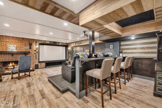 334 University Place, Grosse Pointe, MI 48236