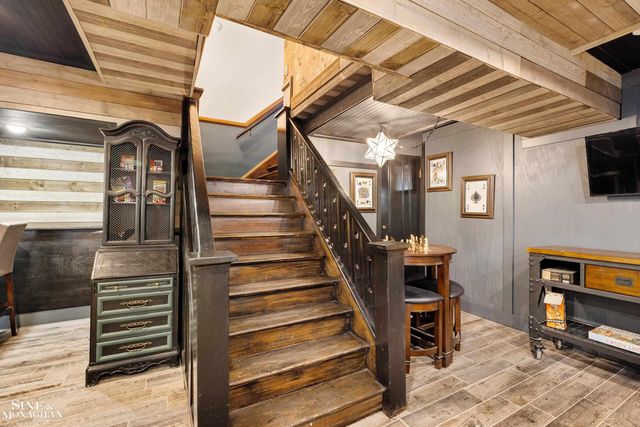 334 University Place, Grosse Pointe, MI 48236