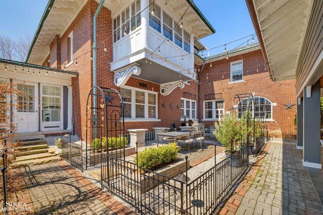 334 University Place, Grosse Pointe, MI 48236