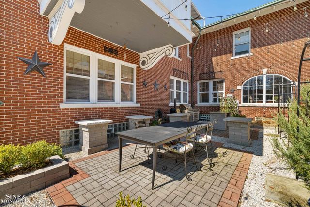 334 University Place, Grosse Pointe, MI 48236