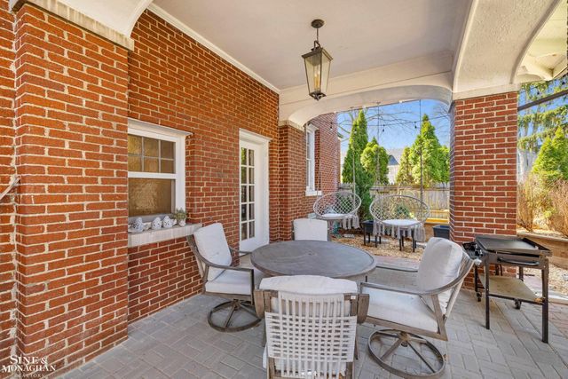 334 University Place, Grosse Pointe, MI 48236