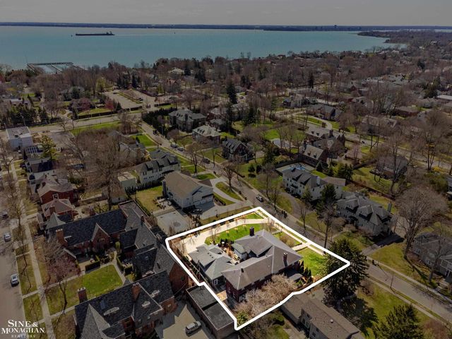 334 University Place, Grosse Pointe, MI 48236