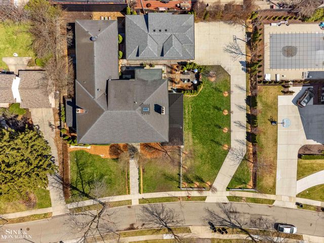 334 University Place, Grosse Pointe, MI 48236