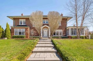 334 University Place, Grosse Pointe, MI 48236