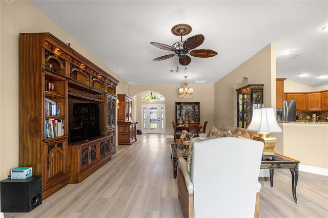 4239 DESKIN LANE, The Villages, FL 32163