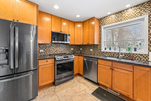 7247 W 112TH Street, Worth, IL 60482