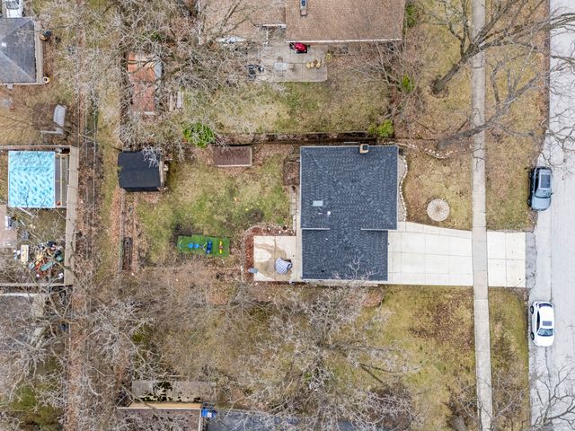 7247 W 112TH Street, Worth, IL 60482